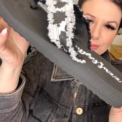 Iris & Rainbow Boutique #M254 Free Time Flip Flop (Black White)