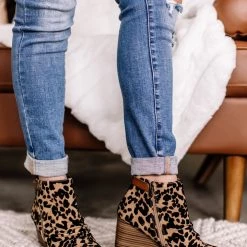 No Ship Drop Ship New Arrivals Berrey Sahara WildCat Grasslands Blow Fish Bootie