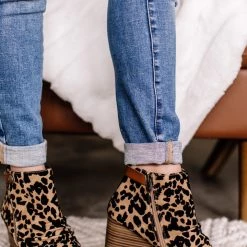 No Ship Drop Ship New Arrivals Berrey Sahara WildCat Grasslands Blow Fish Bootie 21 No Ship Drop Ship New Arrivals Berrey Sahara WildCat Grasslands Blow Fish Bootie