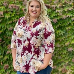 Boutique Simplified Floral Motif 3/4 Sleeve Top