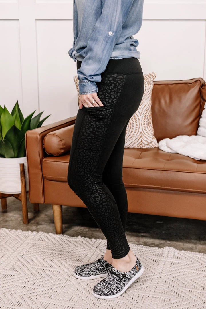 No Ship Drop Ship New Arrivals Corky's Black Leopard Kayak 7 No Ship Drop Ship New Arrivals Corky's Black Leopard Kayak