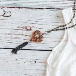 Iris & Rainbow Boutique #F67 Heart Medallion Necklace New Arrivals