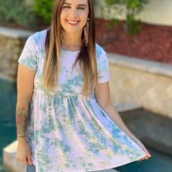 Boutique Simplified Hint Of Paisley Tie Dye Babydoll Top New Arrivals