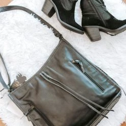 Iris & Rainbow Boutique #714 Cow Fur Black Leather Bag