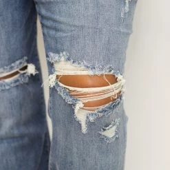 Iris & Rainbow Boutique New Arrivals #K414 Scout The World Button Fly Boyfriend Judy Blue Jeans