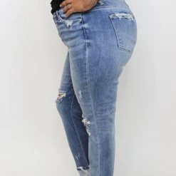 Iris & Rainbow Boutique New Arrivals #K414 Scout The World Button Fly Boyfriend Judy Blue Jeans