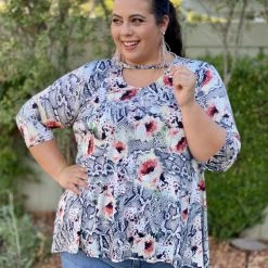 Boutique Simplified New Arrivals Garden Of Eden Choker Top