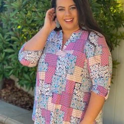 Boutique Simplified Medley Of Flowers 3/4 Sleeve Top New Arrivals