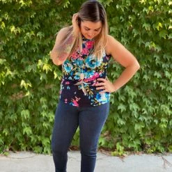 Boutique Simplified Everyday Essentials Tank In Floral New Arrivals