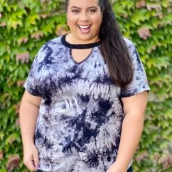 Boutique Simplified Lei In Tie Dye Short Sleeve Top