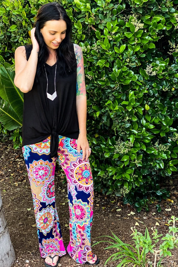 Boutique Simplified Medallion In Bloom Palazzo Pants 6 Boutique Simplified Medallion In Bloom Palazzo Pants