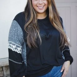 Boutique Simplified New Arrivals Moonstruck Laced Bubble Sleeve