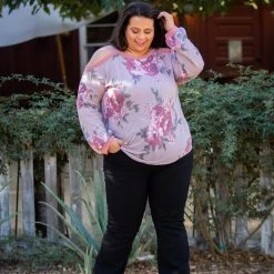 Boutique Simplified Totally Smitten Cold Shoulder New Arrivals