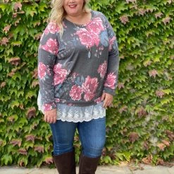 Boutique Simplified Ruffled In Floral Long Sleeve Pullover