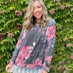 Boutique Simplified Ruffled In Floral Long Sleeve Pullover
