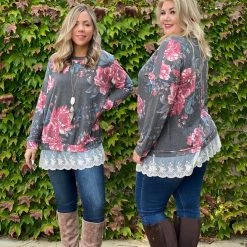 Boutique Simplified Ruffled In Floral Long Sleeve Pullover