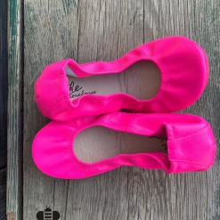 Iris & Rainbow Boutique #C20 Storehouse In Stock Flats (Special Edition)