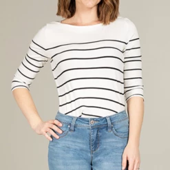 Iris & Rainbow Boutique #B158 Summer Dreams Cuffed Shorts (Light Wash) New Arrivals