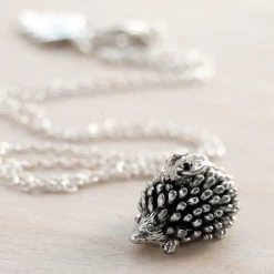 Iris & Rainbow Boutique #J969 Hedgehog Necklace