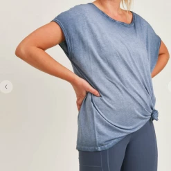 Iris & Rainbow Boutique New Arrivals #K207 Laguna Beach Waves Top (BLUE)