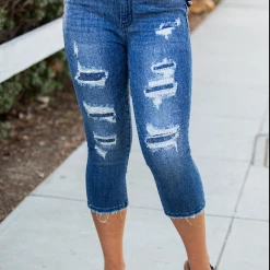 Iris & Rainbow Boutique #K552 Feeling Myself In Contrast Patch Judy Blue Skinny Capri New Arrivals