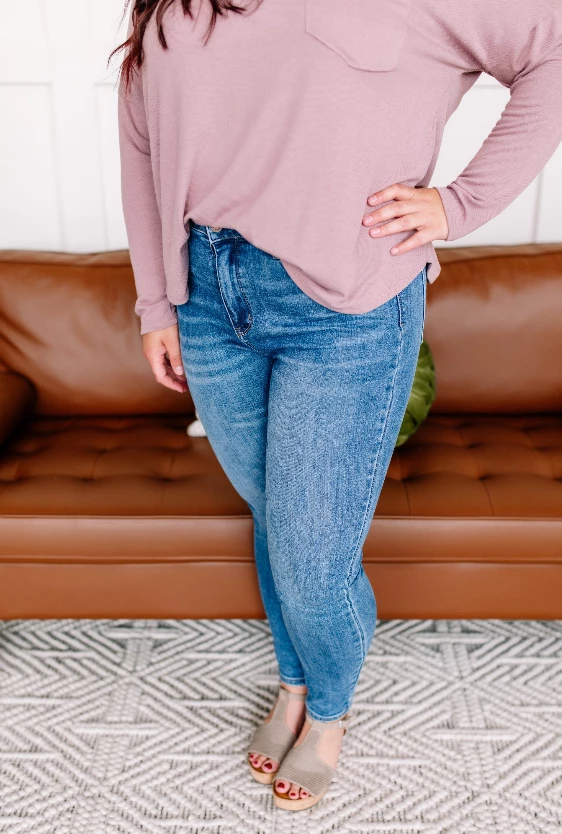 Iris & Rainbow Boutique New Arrivals #K524 Eyes On Me Tummy Control Judy Blue Jeans 3 Iris & Rainbow Boutique New Arrivals #K524 Eyes On Me Tummy Control Judy Blue Jeans