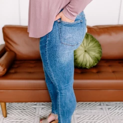 Iris & Rainbow Boutique New Arrivals #K524 Eyes On Me Tummy Control Judy Blue Jeans