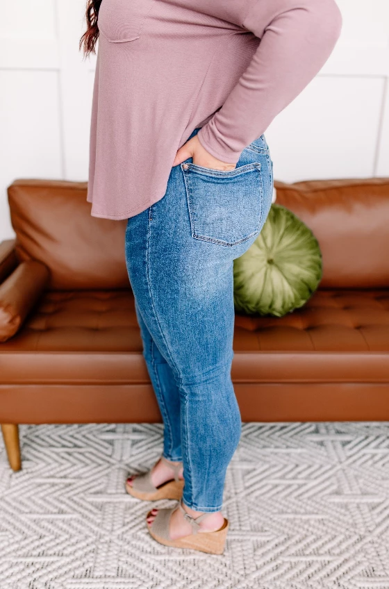Iris & Rainbow Boutique New Arrivals #K524 Eyes On Me Tummy Control Judy Blue Jeans 4 Iris & Rainbow Boutique New Arrivals #K524 Eyes On Me Tummy Control Judy Blue Jeans