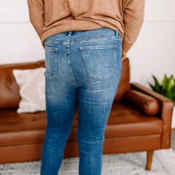 Iris & Rainbow Boutique New Arrivals #K524 Eyes On Me Tummy Control Judy Blue Jeans 38 Iris & Rainbow Boutique New Arrivals #K524 Eyes On Me Tummy Control Judy Blue Jeans