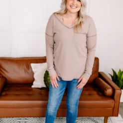 Iris & Rainbow Boutique #K586 Dashing Ribbed Pocket Sweater (TAUPE)