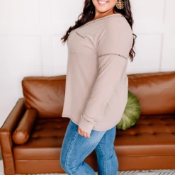 Iris & Rainbow Boutique #K586 Dashing Ribbed Pocket Sweater (TAUPE)