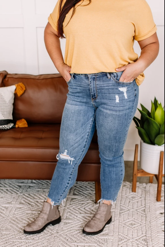 Iris & Rainbow Boutique New Arrivals #K770 Take A Knee Judy Blue Girlfriend Jeans 8 Iris & Rainbow Boutique New Arrivals #K770 Take A Knee Judy Blue Girlfriend Jeans