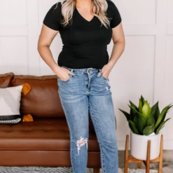 Iris & Rainbow Boutique New Arrivals #K770 Take A Knee Judy Blue Girlfriend Jeans 35 Iris & Rainbow Boutique New Arrivals #K770 Take A Knee Judy Blue Girlfriend Jeans