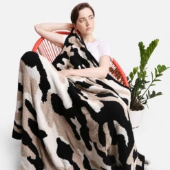 Iris & Rainbow Boutique New Arrivals #K786 Luxury In Disguise Blanket