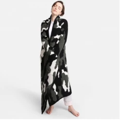 Iris & Rainbow Boutique New Arrivals #K786 Luxury In Disguise Blanket