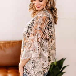 Iris & Rainbow Boutique New Arrivals #L7 Spot The Poncho