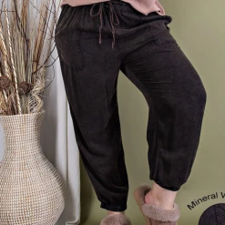 Iris & Rainbow Boutique #M673 Relaxed Fit Joggers