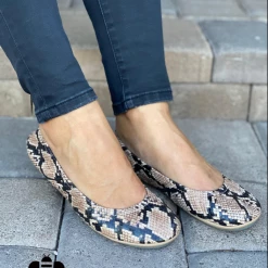 Iris & Rainbow Boutique #C21 Storehouse In Stock Flats New Arrivals