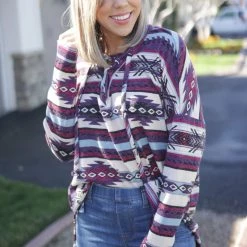 Boutique Simplified The Beth Long Sleeve Pullover