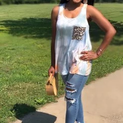 Boutique Simplified Bow-tiful Tank