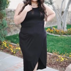 Boutique Simplified New Arrivals Lily Tulip Maxi Dress In Black