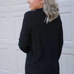 Boutique Simplified R&R Long Sleeve Top