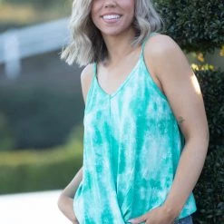 Boutique Simplified Incomplete Without You Twist Tank