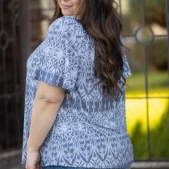 Boutique Simplified Doodled In Splendor Short Sleeve Top 10 Boutique Simplified Doodled In Splendor Short Sleeve Top