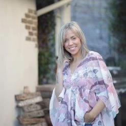 Boutique Simplified Sitting, Waiting, Wishing Kimono