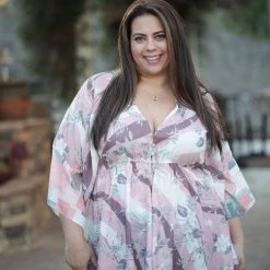 Boutique Simplified Sitting, Waiting, Wishing Kimono