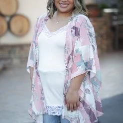 Boutique Simplified Sitting, Waiting, Wishing Kimono