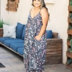 Boutique Simplified Heart Is Taking Over Maxi