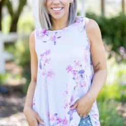 Boutique Simplified Spreading Joy Sleeveless Top New Arrivals