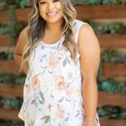 Boutique Simplified Sweet Petals Sleeveless Top New Arrivals